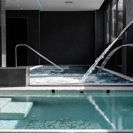 The Mirror & Luxury El Tarter